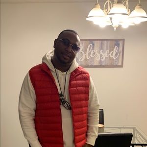 Meet your Posher, Nicholas